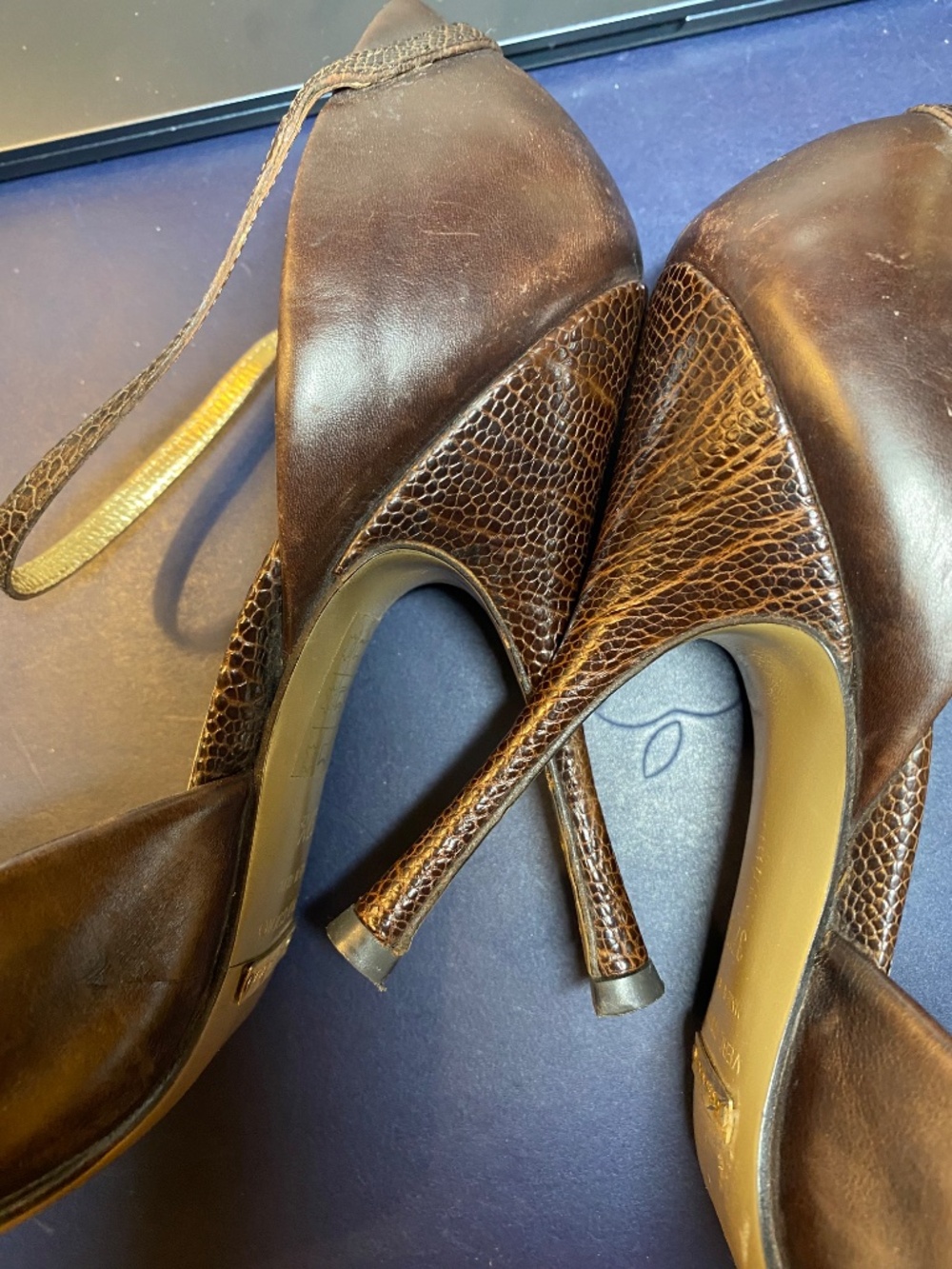 ARCHIVAL Dolce & Gabbana Amber Crystal Lizard Embossed Silk Heels 37.5 US 7.5 - Picture 13 of 13